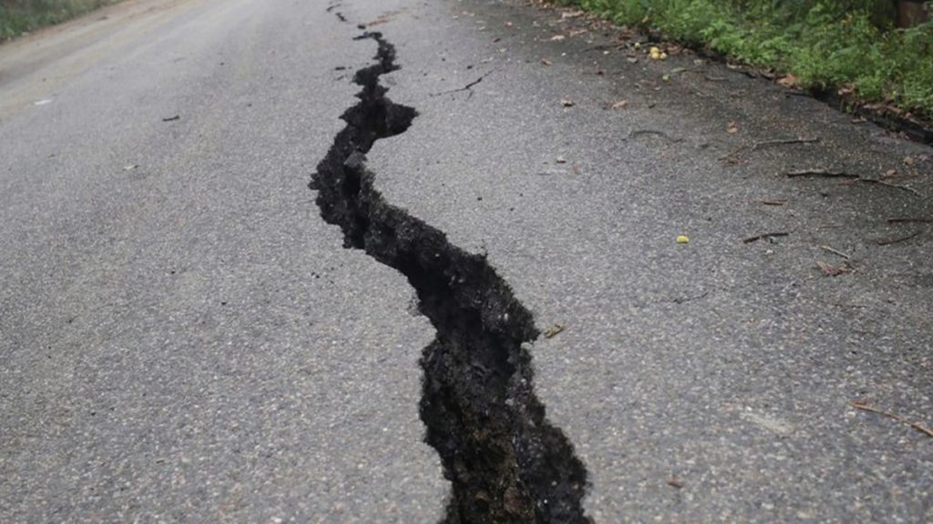 Kamrup, Assam, shakes from an earthquake measuring 3.7 on the Richter scale 2023 3
